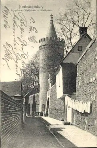 Ak Neubrandenburg in Mecklenburg, Fangelturm, Wiekhäuser, Stadtmauer