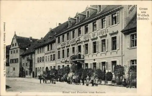 Ak Wolfach im Ortenaukreis Schwarzwald, Blick auf Hotel und Pension zum Salmen, Krechter, Kutsche