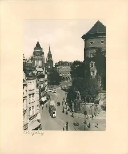 Foto Kaliningrad Königsberg Ostpreußen, Straßenpartie, Denkmal, Straßenbahn