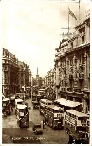 Ak London City England, Regent Street, Doppeldeckerbusse