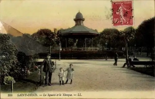 Ak Saint Denis Seine-Saint-Denis, Le Square, Kiosque