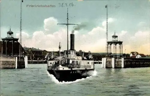 Ak Friedrichshafen am Bodensee, Hafeneinfahrt, Dampfschiff