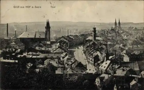 Ak Hof an der Saale Oberfranken Bayern, Blick über die Dächer der Stadt, Kirchen