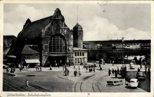 Ak Gelsenkirchen im Ruhrgebiet, Bahnhofsvorplatz, Glückauf Bier Reklame