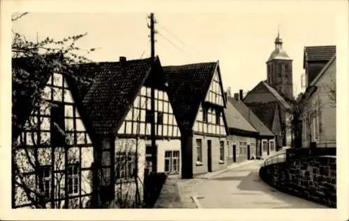 Ak Tecklenburg in Westfalen, Fachwerkhäuser, Kirche