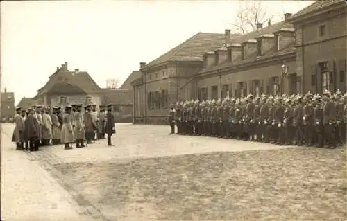 Foto Ak Karlsruhe in Baden Württemberg, Leib-Grenadier Rgt. 109, Deutsche Soldaten in Uniformen,1912