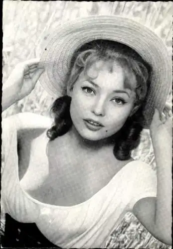 Ak Schauspielerin Helga Martin, Portrait