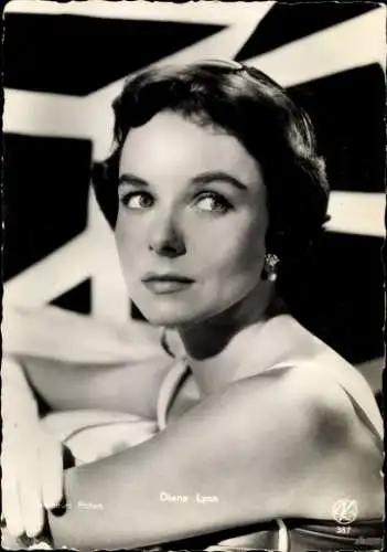 Ak Schauspielerin Diana Lynn, Portrait