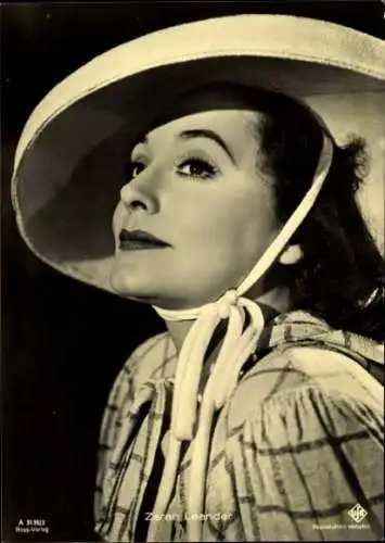 Ak Schauspielerin und Sängerin Zarah Leander, Hut, Portrait