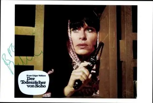 Ak Schauspielerin Barbara Rütting, Portrait, Autogramm, Film Der Todesrächer von Soho, Pistole