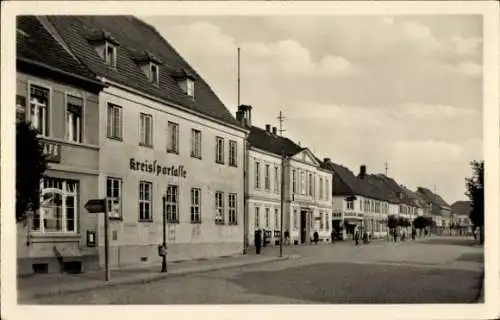 Ak Pritzwalk in der Prignitz, Marktstraße, Kreissparkasse