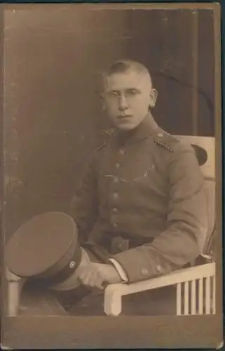 Kabinett Foto Deutscher Soldat in Uniform, Regiment 241, Portrait