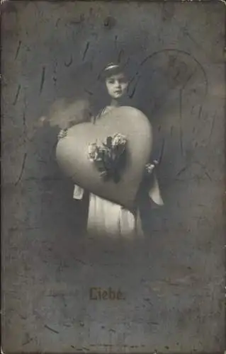 Ak Mädchen-Portrait, Herz, Liebe