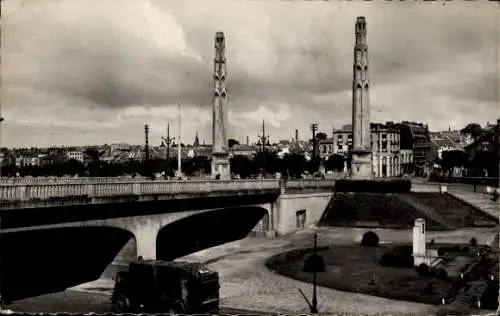 Ak Saint Quentin Aisne, Le Pont superieur, Türme