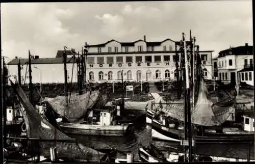 Ak Nordseebad Büsum, Alter Hafen mit Nordsee-Halle