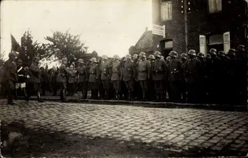 Foto Ak Arras Pas de Calais, Kaiser Wilhelm II., 221. Infanterie Division, I WK