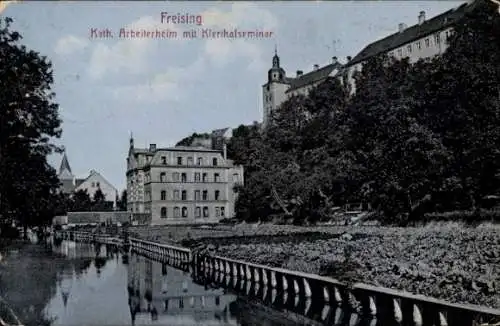 Ak Freising in Oberbayern, Kath. Arbeiterheim mit Klerikalseminar