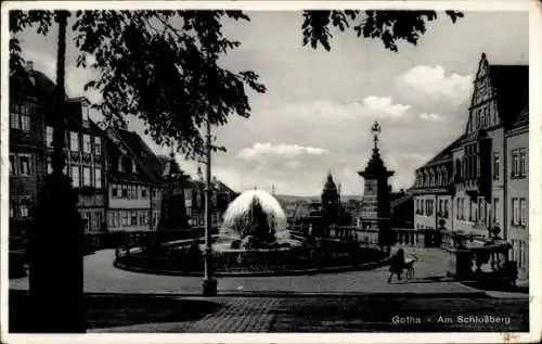 Ak Gotha in Thüringen, Am Schlossberg, Springbrunnen