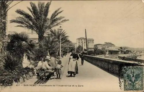 Ak San Remo Ligurien, Promenade de l'Imperatrice et la Gare