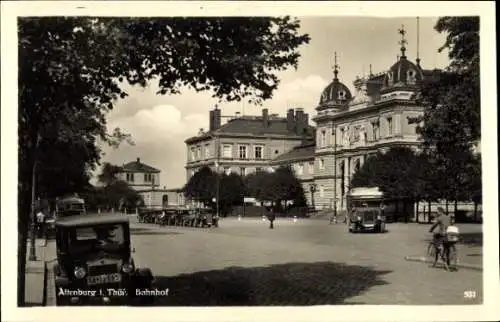 Ak Altenburg in Thüringen, Bahnhof, Straßenseite, Auto