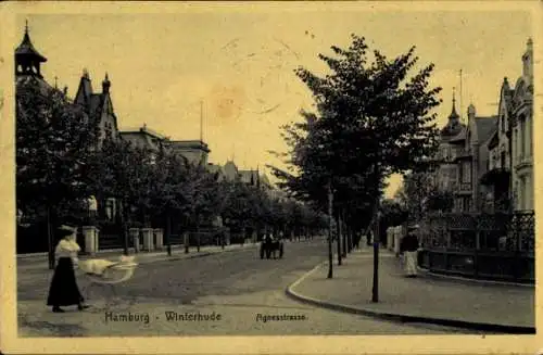 Ak Hamburg Nord Winterhude, Agnesstraße, Frau mit Kinderwagen