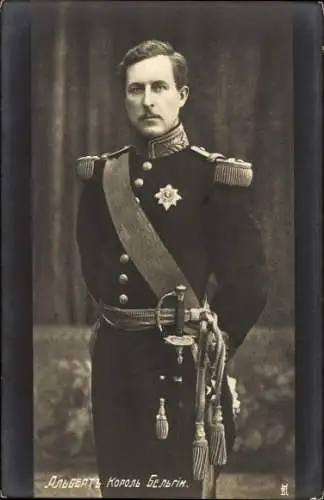 Ak König Albert I. von Belgien, Standportrait, Uniform, Säbel