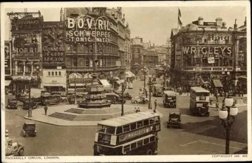 Ak London City England, Piccadilly Circus, Bus, Fontain