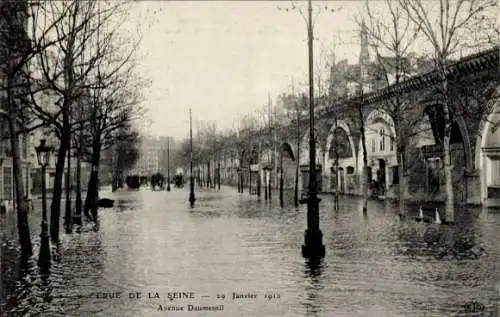 Ak Paris XII Reuilly, Avenue Daumesnil, Die Überschwemmung der Seine am 29. Januar 1910