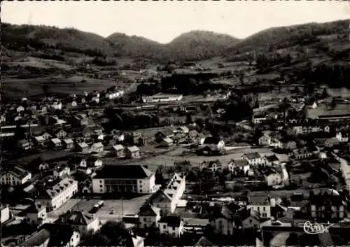 Ak Le Thillot Lothringen Vosges, La Mairie, la Place Marechal De Lattre de Tassigny