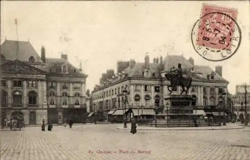 Ak Orléans Loiret, Place du Martroi