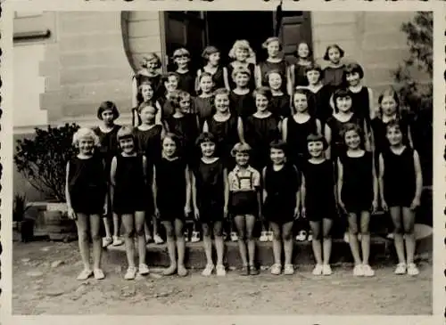 Foto Gruppenbild der Mädchen, Sportlerinnen, Gymnastik