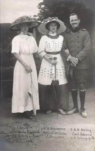 Ak Herzog Carl Eduard von Sachsen-Coburg-Gotha, Maria Adelheid, Alexandra Viktoria