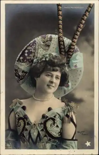 Ak Schauspielerin, Portrait, Hut mit Federn