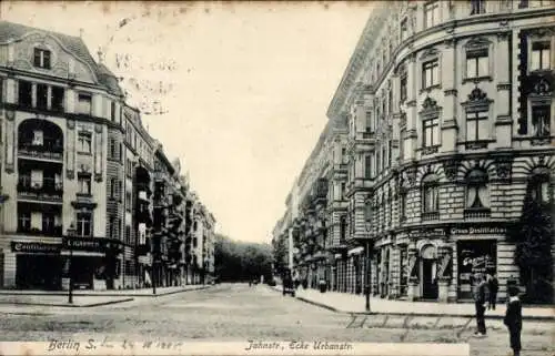 Ak Berlin Kreuzberg, Jahnstraße, Urbanstraße, Großdestillation Friedrich Schmidt, Zigarrengeschäft