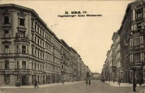 Ak Berlin Kreuzberg, Hagelbergerstraße Ecke Möckernstraße, in Richtung Mehringdamm gesehen