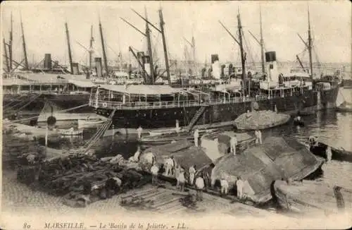 Ak Marseille Bouches du Rhône, Le Port de la Joliette, Dampfschiff, Passagierschiff