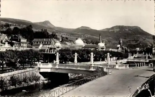 Ak La Bourboule Puy-de-Dôme, Panorama, Hotels, Grands Thermes