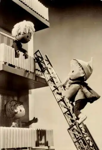 Ak Unser Sandmännchen, Sandmann auf einer Leiter, Kinder auf Balkonen