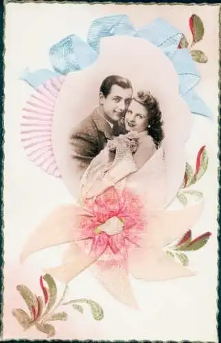 Stoff Ak Liebespaar, Blumen, Schleife, Kitsch
