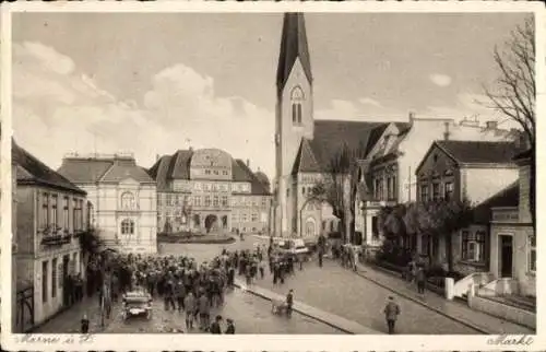 Ak Marne in Holstein, Marktplatz mit Kirche