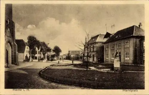 Ak Marne in Holstein Dithmarschen, Marktplatz, Kirche