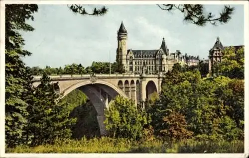 Ak Luxemburg Luxembourg, Adolphe-Brücke, Sparkasse