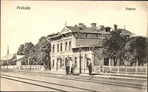 Ak Priekule Prekuln Lettland, Bahnhof, Gleisseite