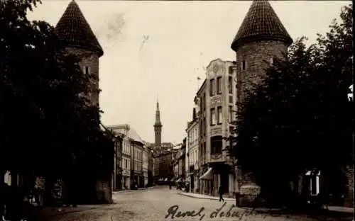 Foto Ak Tallinn Reval Estland, Straßenpartie