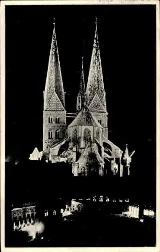 Ak Lübeck in Schleswig Holstein, Marienkirche bei Nacht, Außenansicht