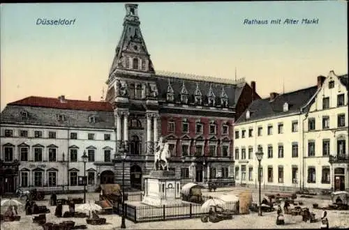 Ak Düsseldorf am Rhein, Rathaus, alter Markt, Denkmal, Stände