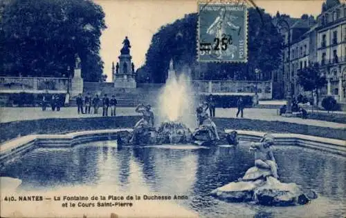 Ak Nantes Loire Atlantique, La Fontaine de la Place de la Duchesse Anne, Cours Saint Pierre