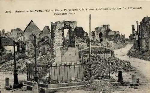 Ak Montdidier-Somme, Ruinen, Place Parmentier