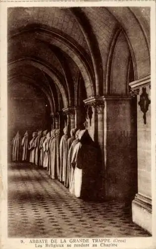 Ak Orne, Abtei Grande Trappe, die Ordensleute gehen zum Kapitel