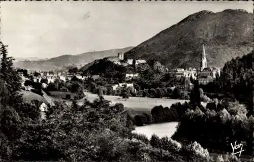 Ak Lourdes Hautes Pyrénées, La Vallee, Blick von Vissens aus
